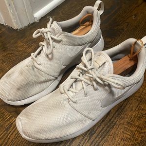 Nike Roshe Run White Running Shoes